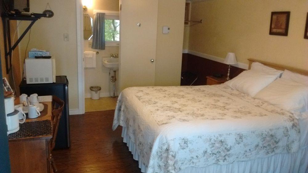 Motel Mackenzie &